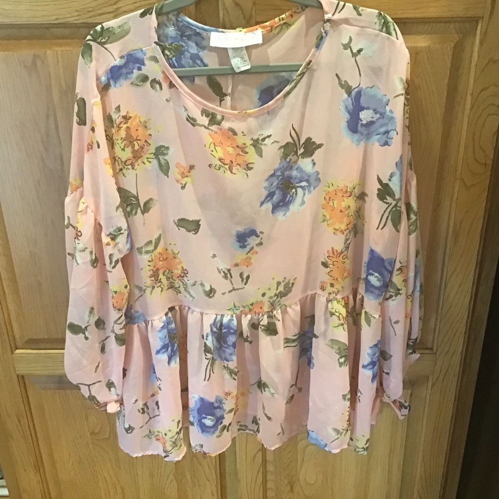 Live Kuza Pink Top with Flowers M